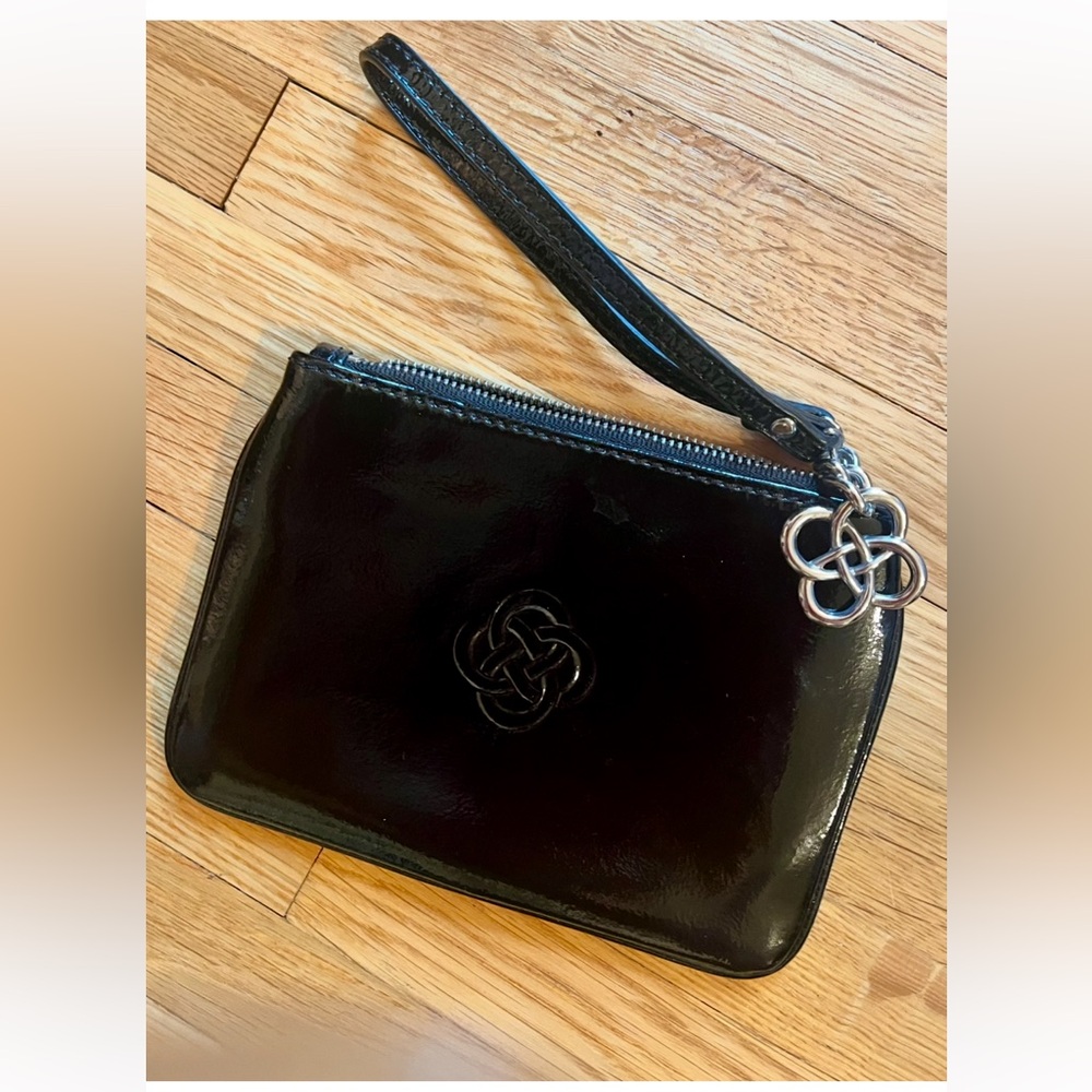 Stella & Dot ~ Black Patent Leather Wristlet ~ Silver Accents ~ looks NWOT